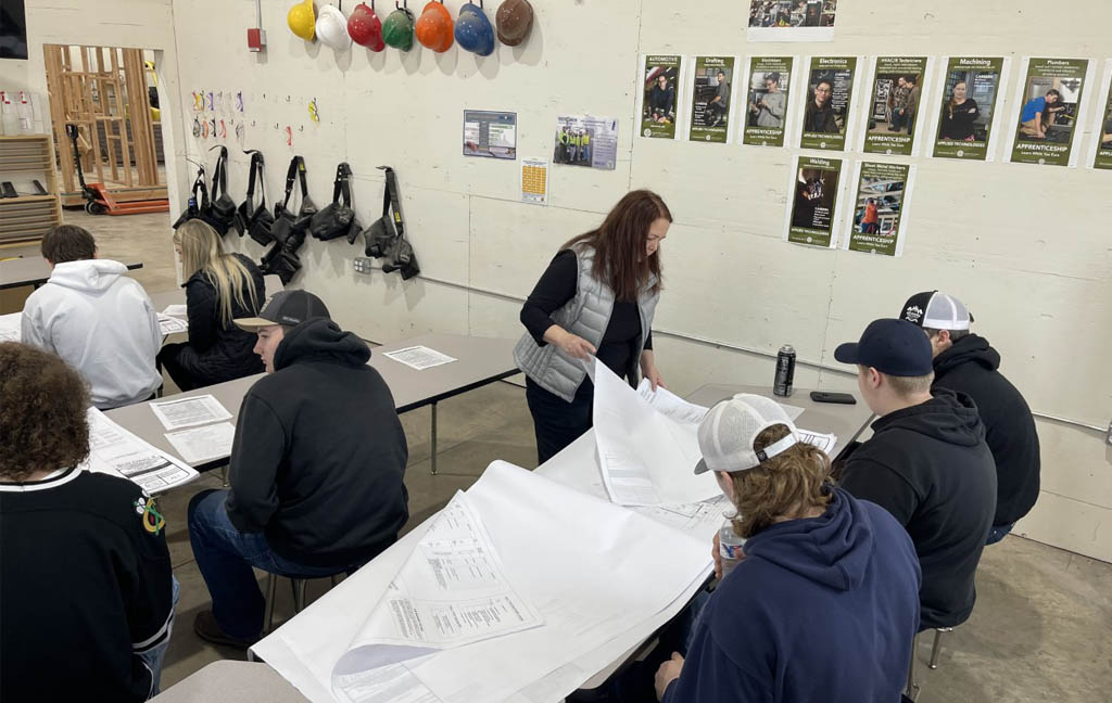 Read more about the article At High School Career Day, Baldwin General Contracting Teaches Students About Careers In The Construction Industry